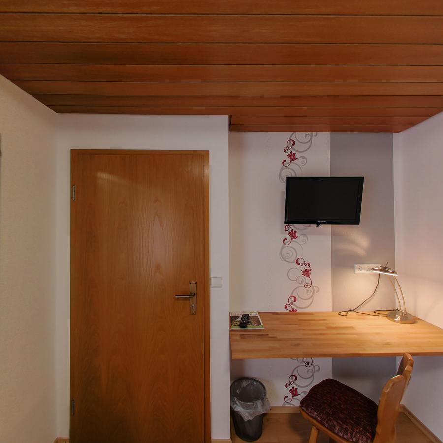 Gasthof Liederhalle 알렌 외부 사진