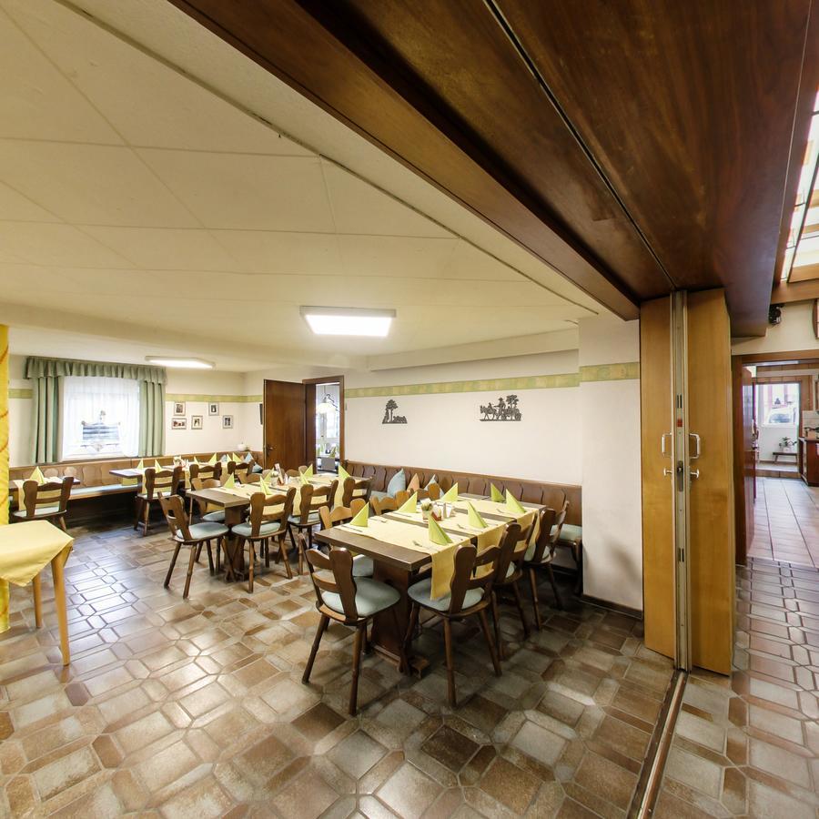 Gasthof Liederhalle 알렌 외부 사진